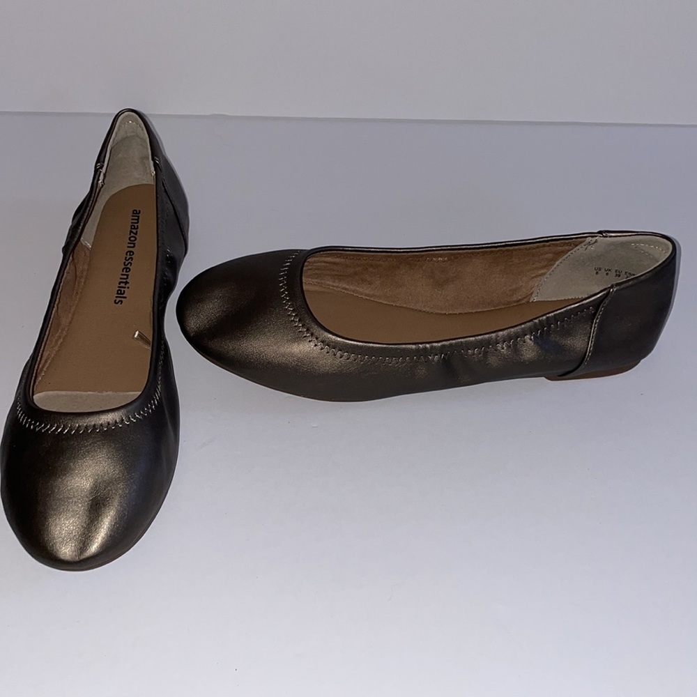 Amazon Essentials Metallic Flats - Picture 12 of 12